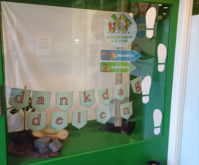 Dankdag. Een dag waarop we God dankbaar zijn voor alles wat Hij ons heeft gegeven.Wat een mooie bijeenkomst mochten we vanmiddag hebben, fijn dat er zoveel ouders en belangstellenden waren om met elkaar dankbaar te zijn.@noorderbasis